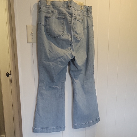 Torrid Women's Light Blue Bombshell Flare Jeans - Picture 3 of 3